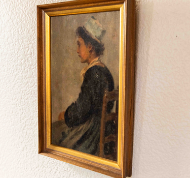 VINTAGE EUROPEAN KITCHEN MAID OIL ON CANVAS, 20TH CENTURY